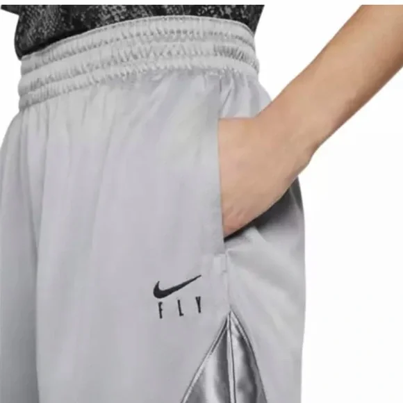 Women’s Small Fly Nike Basketball Shorts-NWT gray - Picture 3 of 7